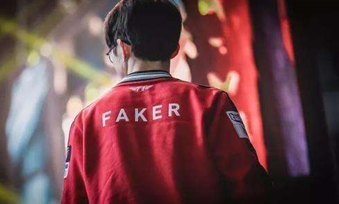 S12总决赛主办地公布：这次咱们可能要熬夜了